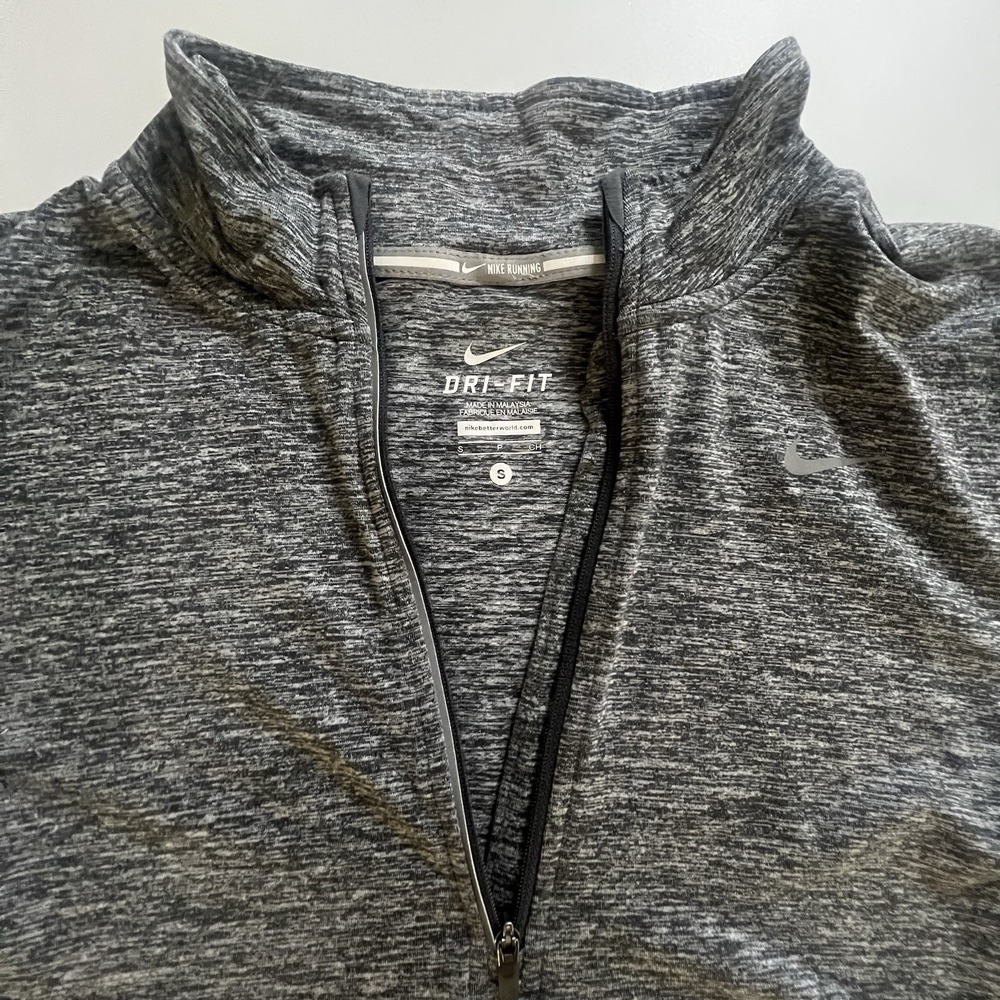 Nike Dri-FIT Running 1/4 Zip Pullover Womens Small Gray Heather Thumbholes